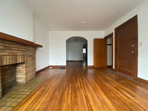 4th image of 169 Arcadia Ave