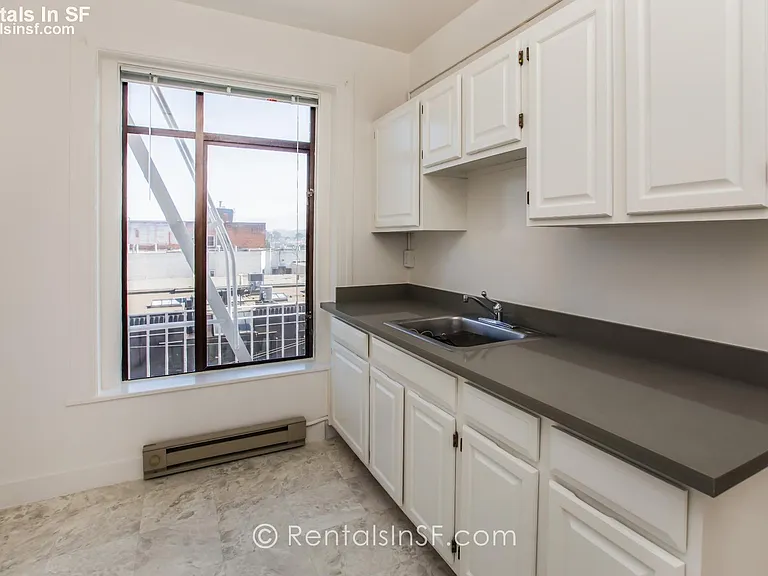 2504 Sacramento St #10 — Photo 3