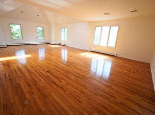 21 Alverson Loop APT 2, Staten Island, NY 10309