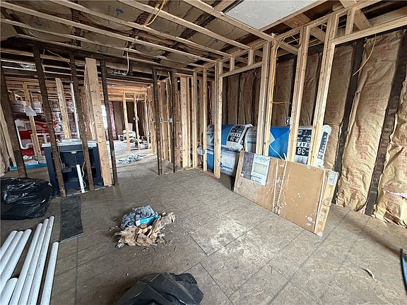 3rd image of 217 Kramer Way