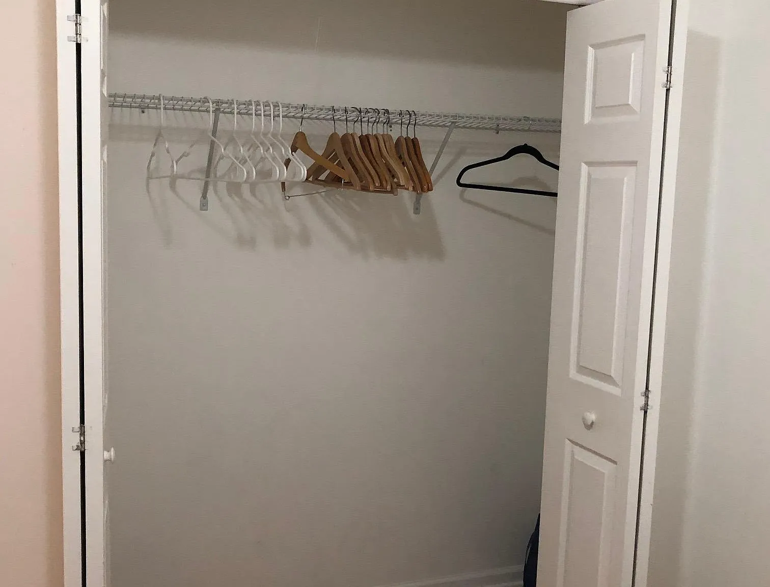 3 bed, 1200 sqft, $750 — Photo 4