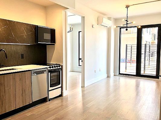 1st image of 2706 Snyder Ave #129