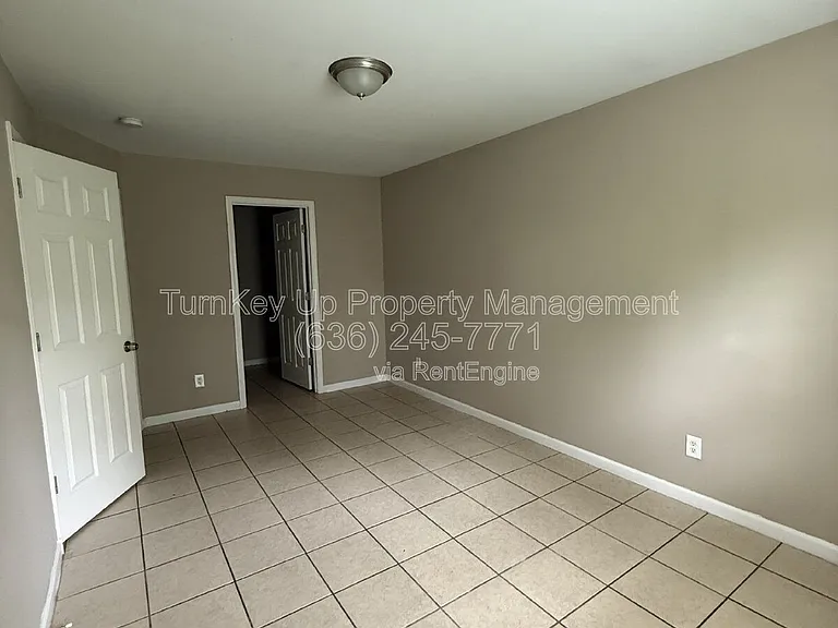 1202 Laredo Ave — Photo 13