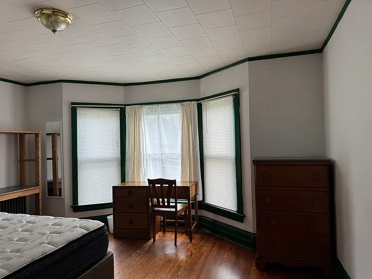 103 College Ave — Photo 4