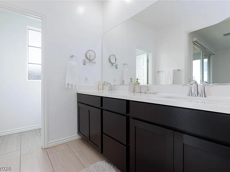 7792 Vino Vranec Ct — Photo 25