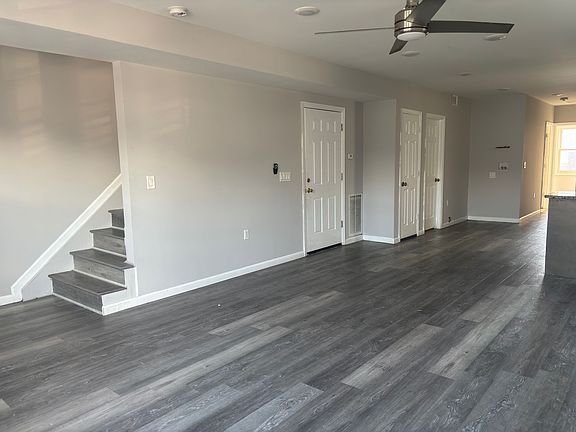2nd image of 70 Willoughby St Floor 2