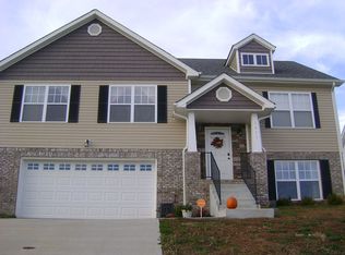 1057 Ishee Dr, Clarksville, TN 37042