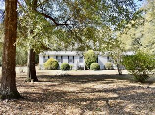 1135 Birch Dr, Summerton, SC 29148
