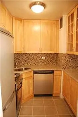 Rented by Buchbinder & Warren | media 25