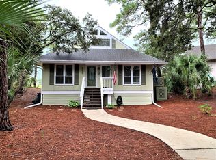 866 Sabal Ct, Saint Helena Island, SC 29920