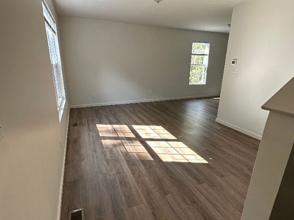 3rd image of 208 W 19th St