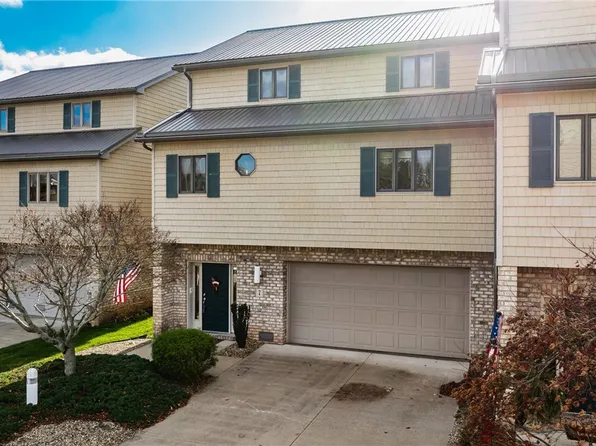 7 Bay Pointe Dr #7, Belpre, OH 45714