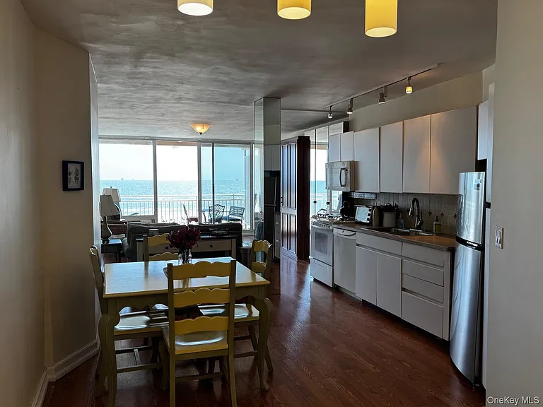 830 Shore Rd #4M — Photo 9