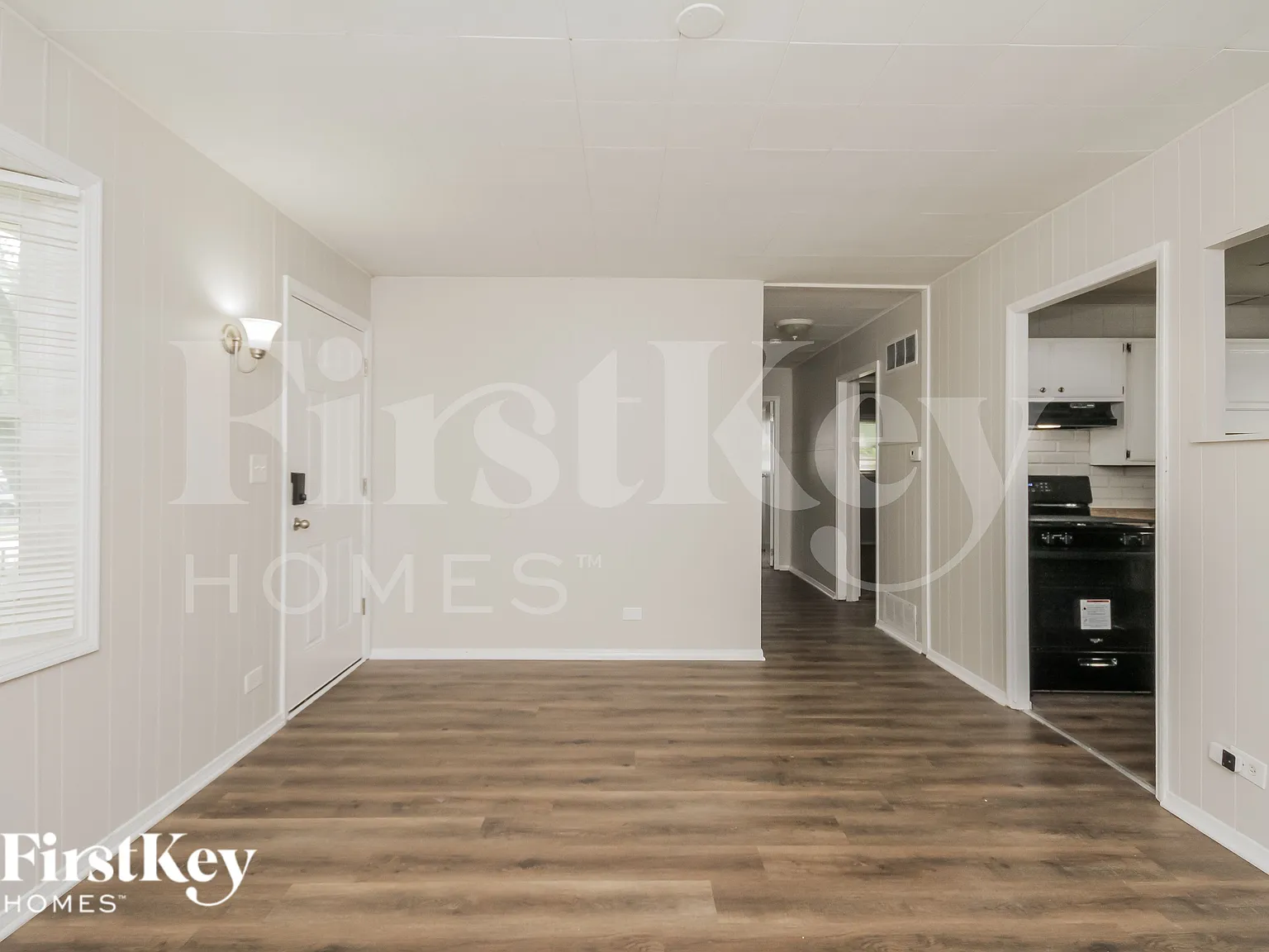 3 bed, 1.0 bath, 900 sqft, $2,230 — Photo 4