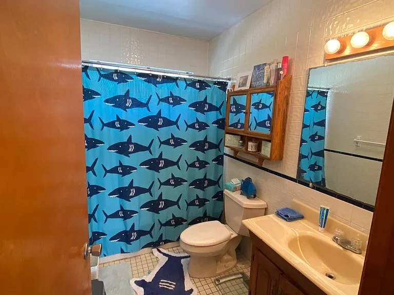 595 Caribbean Dr E — Photo 10