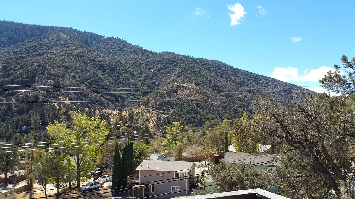 Building Photo - 4021 Mount Pinos Way