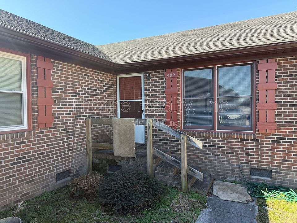 1st image of 402 Holly Ct