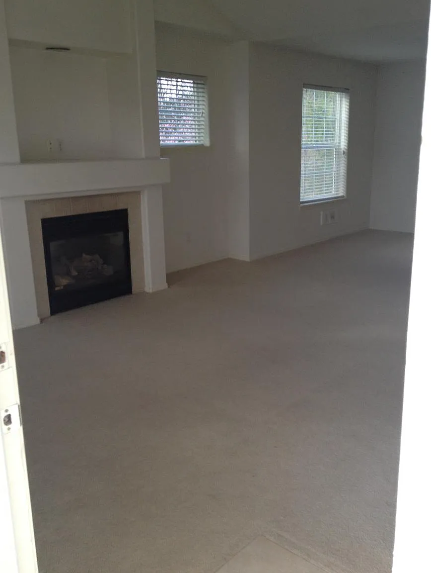 2 bed, 1100 sqft, $1,950 — Photo 4