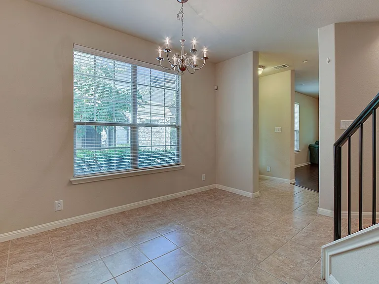 1310 Parmer Ln #303-3B — Photo 18