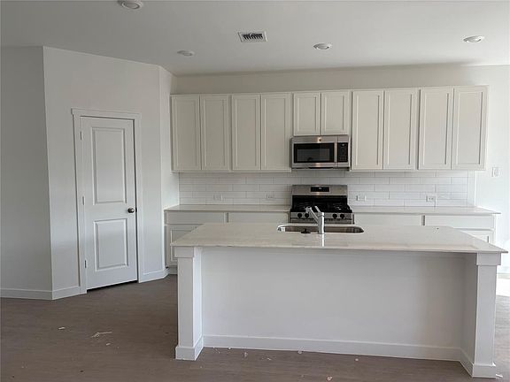 3rd image of 9008 SW 19th St