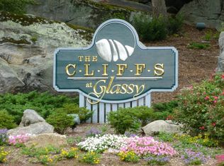 17 Mica Flats Dr, Landrum, SC 29356
