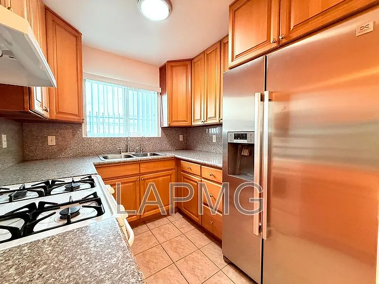 1059 Western Ave #1 — Photo 10