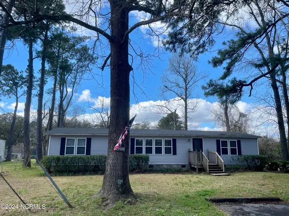 13 Castle Farms Road, Castle Hayne, NC 28429