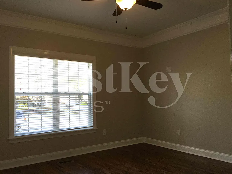 457 Riverglen Dr NW — Photo 9