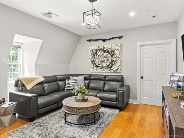 295 Ridge Road APT 12, Wethersfield, CT 06109