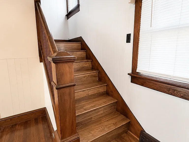 53 E George St — Photo 22
