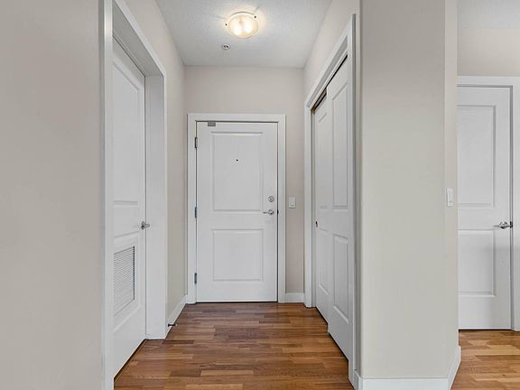 2nd image of 208-5110 36th St #208