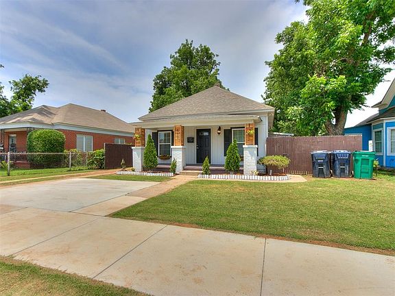 2nd image of 517 SW 28th St