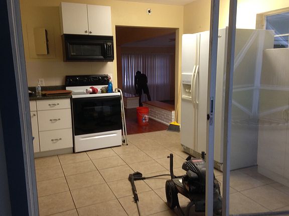 3rd image of 215 SW 1st Ave