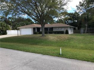 586 Rolling Hill Dr, Sebastian, FL 32958