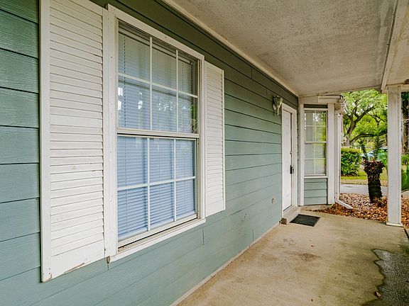 3rd image of 6150 Chablis Ln