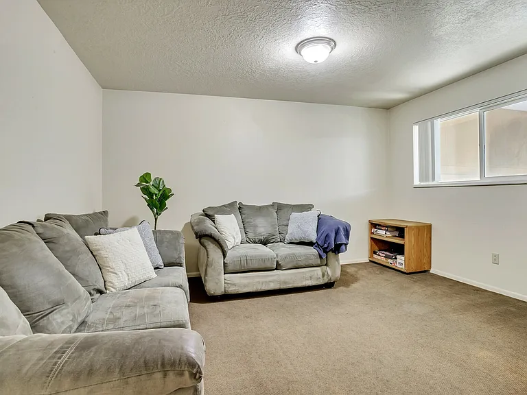 Bountiful Court Apartments