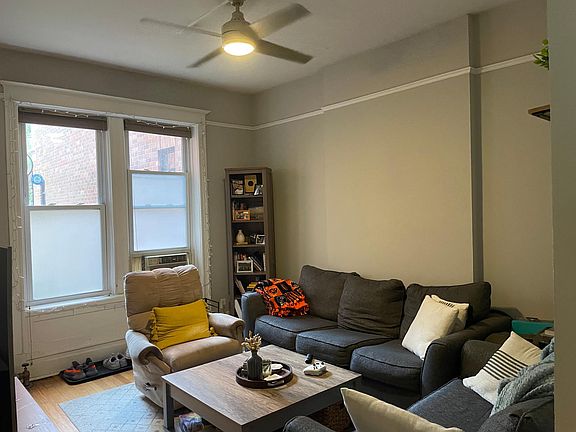 2nd image of 725 W Aldine Ave APT 1