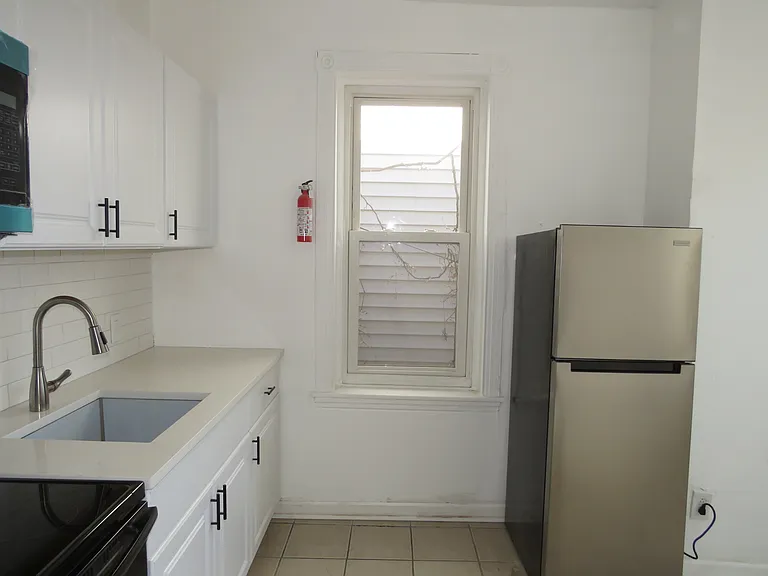 356 E Walnut Ln #2 — Photo 14