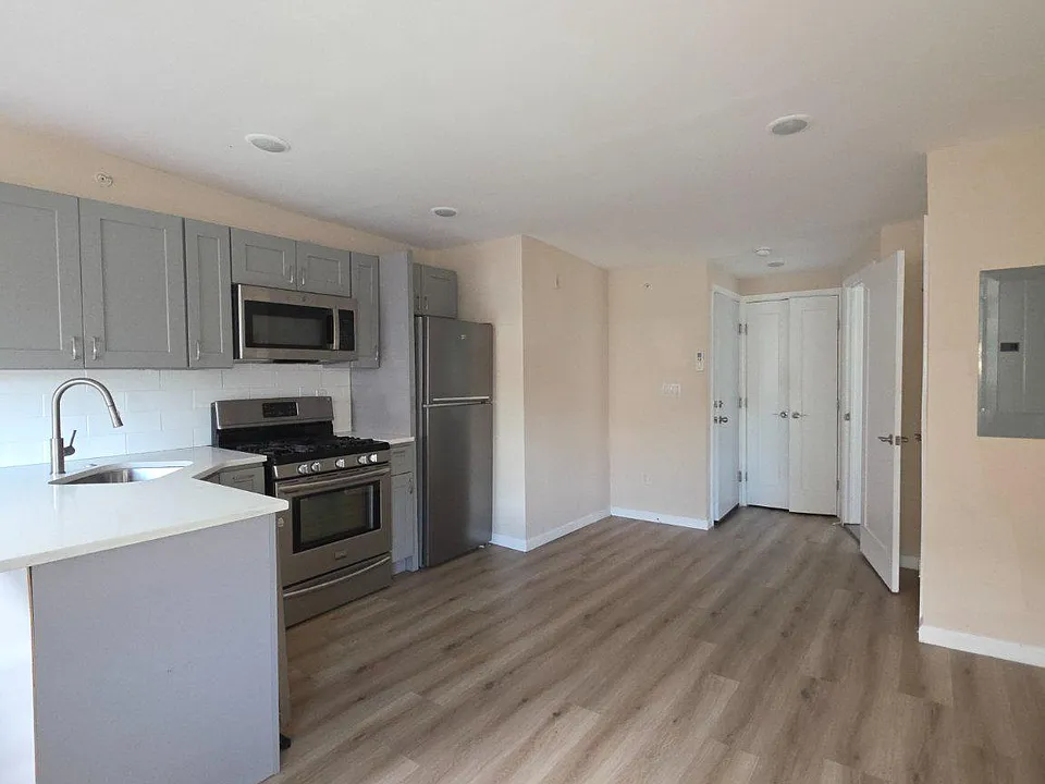 510 W Norris St #12
