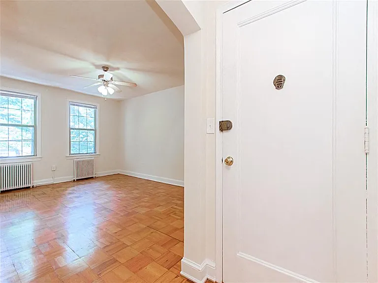 1400 Van Buren St NW — Photo 9