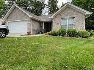 326 Wiltshire Cir, Fletcher, NC 28732