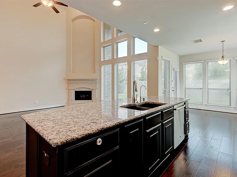 4006 Misty Waters Ln — Photo 16