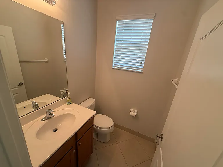 9519 SW Merlin Ct — Photo 10