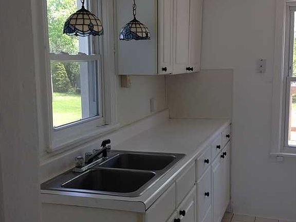 4th image of 1890 Shadyside Dr