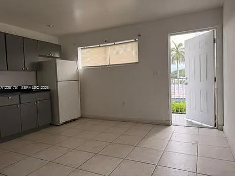 848 SW 5th St #203 — Photo 7