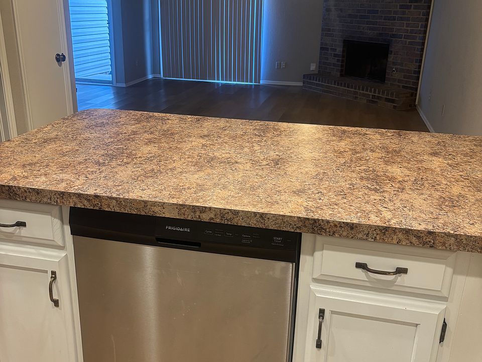 1st image of 14213 Fairhill Ave #1