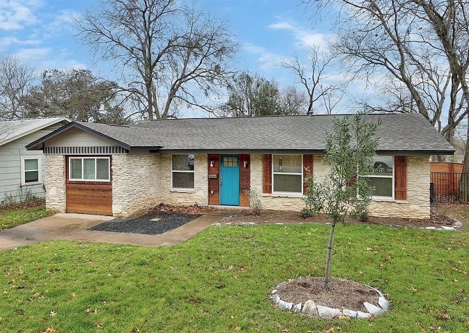 1st image of 2605 Carnarvon Ln