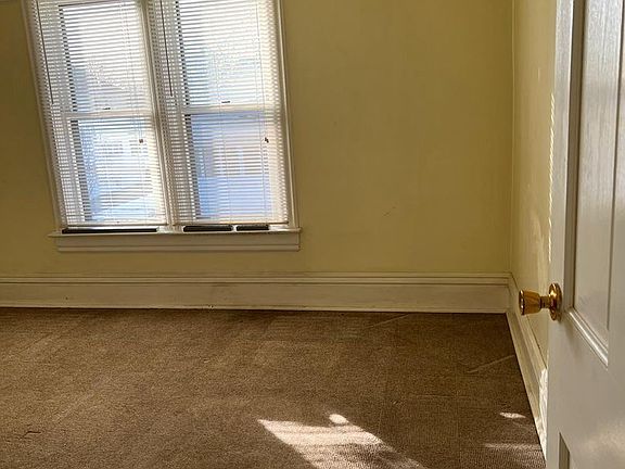 5th image of 626 Bowen St Unit A
