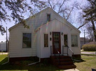 602 E 25th St, Hibbing, MN 55746