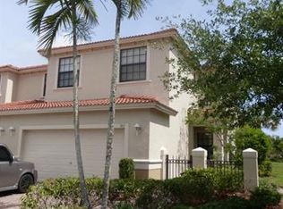 7411 Bristol Cir, Naples, FL 34120